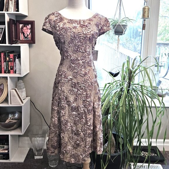 NWT Alex Evenings Rosette Lace Dress, 12P - Picture 4 of 10